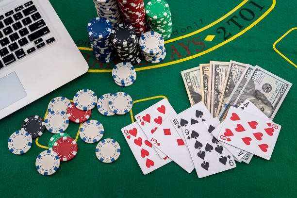 Kartu Koprok kombinasi tinggi di meja permainan digital